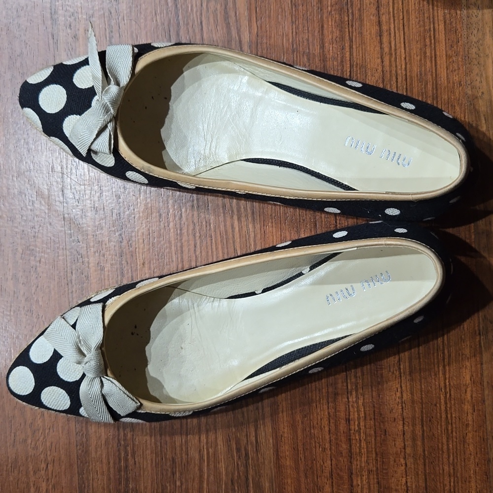 Miu Miu Woman's Flats Navy with Polka Dots Sz 38.5